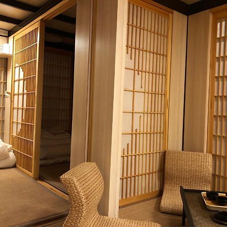 台甕茶室青年旅館 Tai-Wong Tatami Room Hostel Тайнань Экстерьер фото