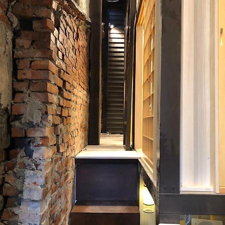 台甕茶室青年旅館 Tai-Wong Tatami Room Hostel Тайнань Экстерьер фото