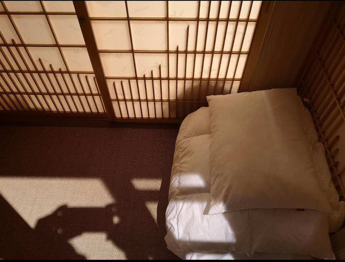 台甕茶室青年旅館 Tai-Wong Tatami Room Hostel Тайнань Экстерьер фото