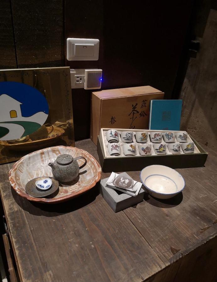 台甕茶室青年旅館 Tai-Wong Tatami Room Hostel Тайнань Экстерьер фото