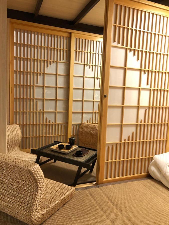 台甕茶室青年旅館 Tai-Wong Tatami Room Hostel Тайнань Экстерьер фото