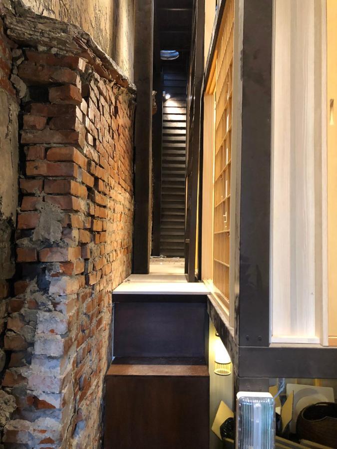 台甕茶室青年旅館 Tai-Wong Tatami Room Hostel Тайнань Экстерьер фото
