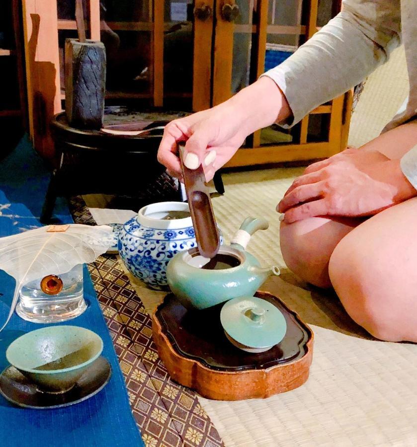 台甕茶室青年旅館 Tai-Wong Tatami Room Hostel Тайнань Экстерьер фото